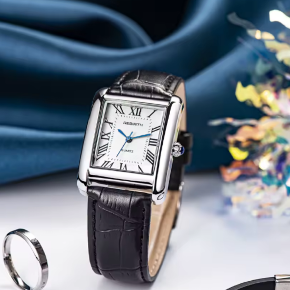 Petite montre carrée Simple de Style rétro, échelle romaine, mouvement à Quartz. La silhouette rectangulaire et les détails classiques font de cette montre une pièce essentielle pour ceux qui apprécient la distinction.