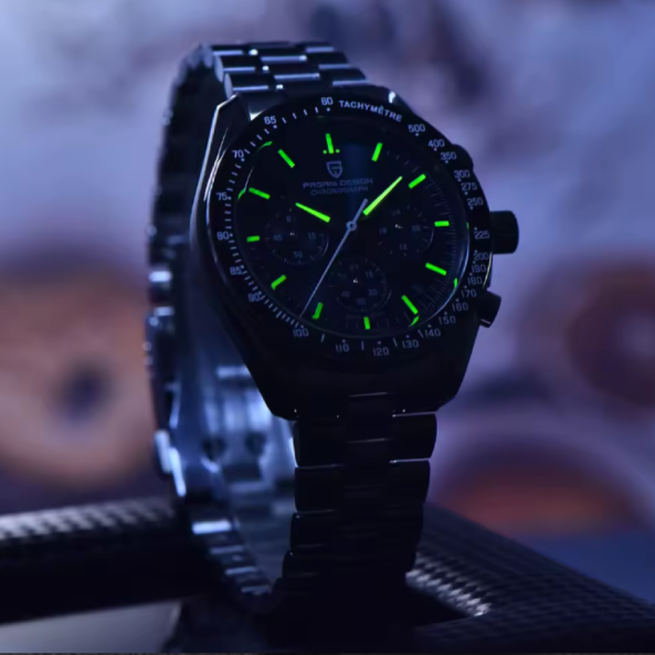 Montre Homme PAGANI DESIGN – Élégance rétro & performance sportive. Ce modèle reflète le meilleur du design traditionnel avec une touche moderne.