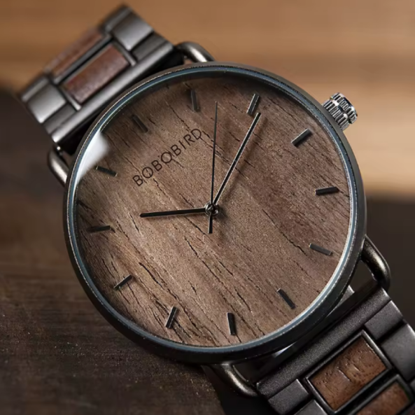 Montre BOBO BIRD Zèbre Bois pour Homme. Cette montre combine le naturel et le conceptuel en une seule pièce. Son cadran simule les veines et les fissures du bois véritable, évoquant la beauté du temps et l’imperfection.